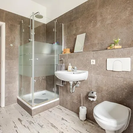 Апартаменты Gottschedtstr. - Zentrums- Und Stadionsnah, 34qm Лейпциг